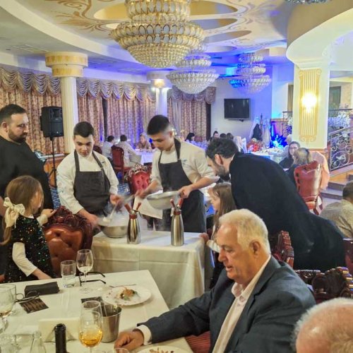 Шеф Калоян Колев събра скъпи гости на Модерна френска вечеря в Ресторант Орфеида